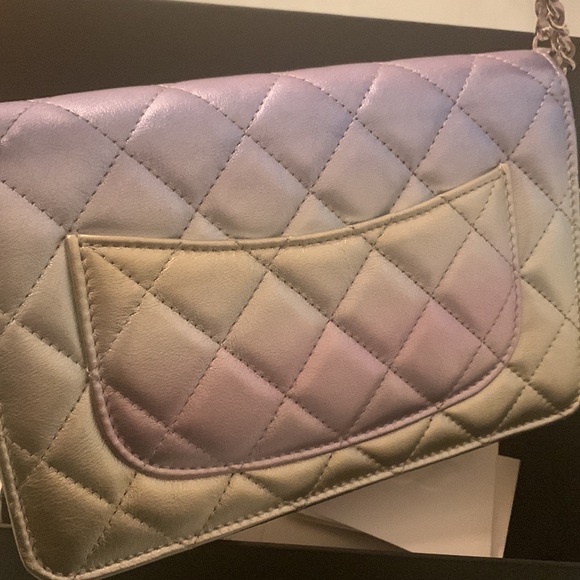 Chanel ❌❌❌SOLD❌❌❌WOC Matallic Color - Picture 6 of 9
